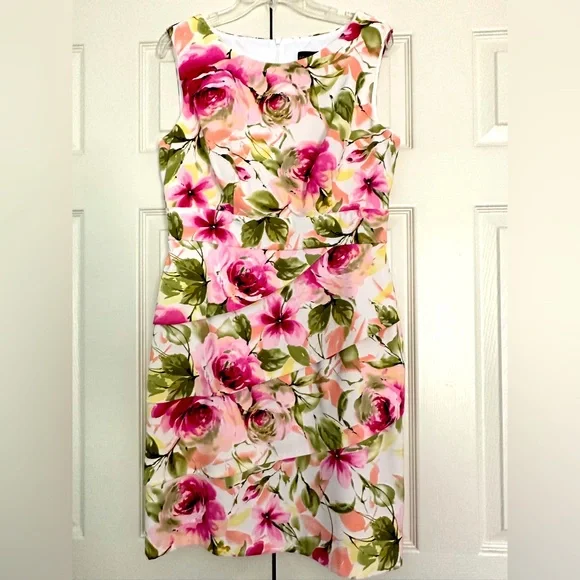 connected apparel pink dress Your favorite dress, in full bloom! The Lisa 2.0 is back and better than everperfect for brunch, weddings, and everything in between! #ConnectedApparel #InMyCA